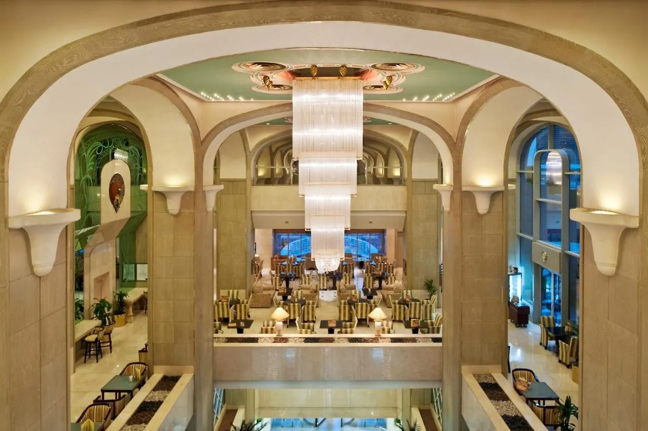 Millennium Plaza Downtown Suites Dubai 5*,