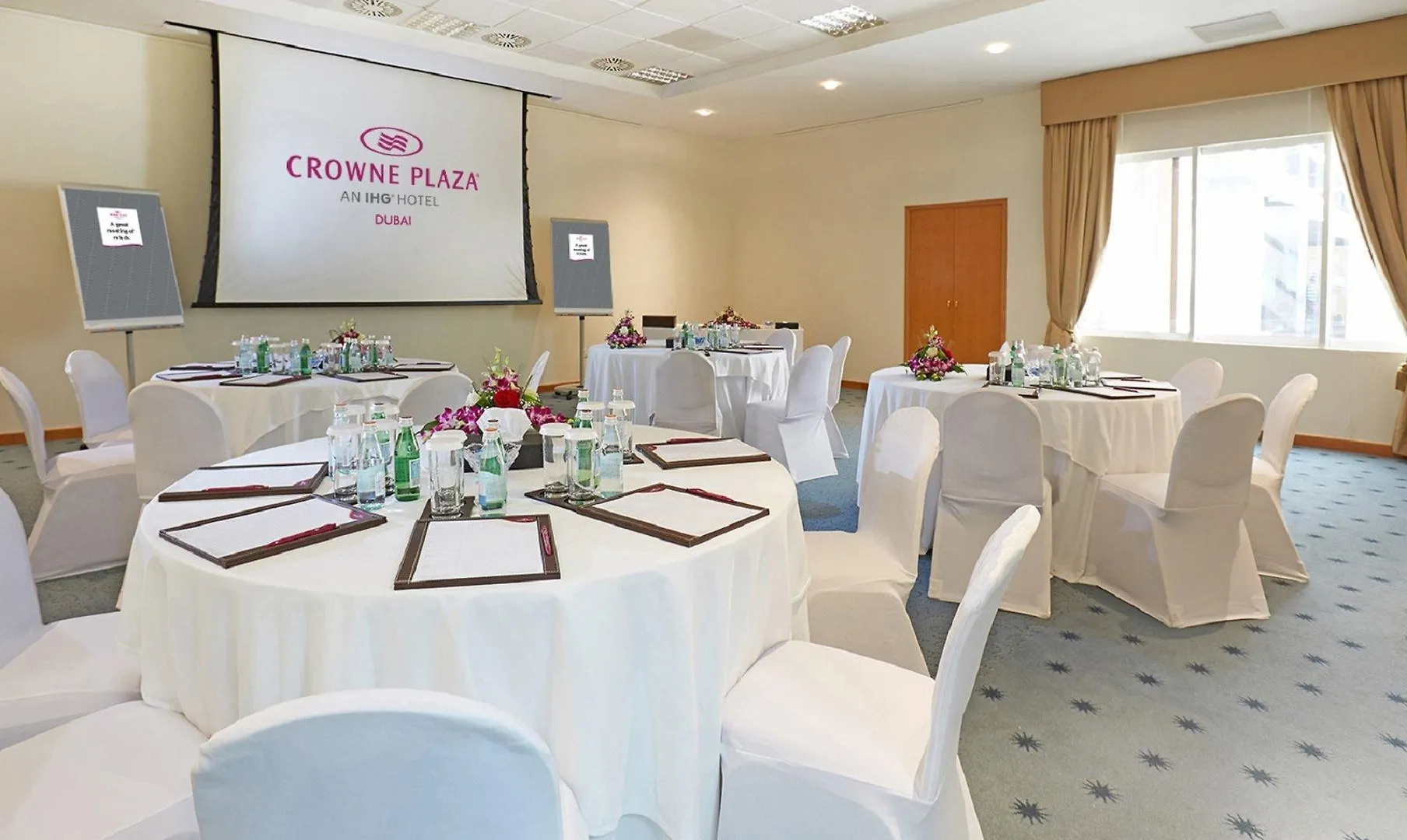 דובאי Millennium Plaza Downtown Suites 5*,  איחוד האמירויות הערביות