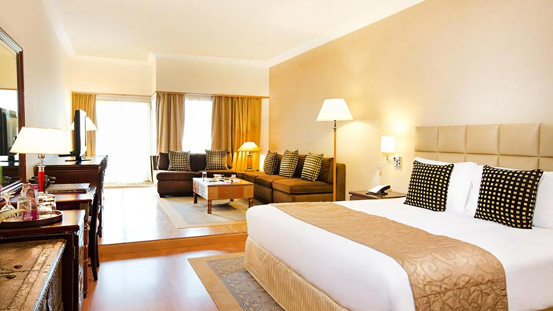 דובאי Millennium Plaza Downtown Suites